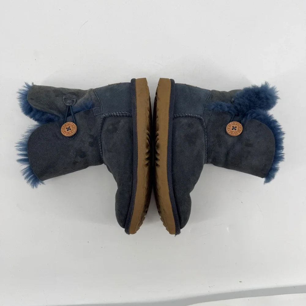Kids UGG Australia‎ Bailey Button Boots Charcoal Blue Sheepskin Fur Size 2